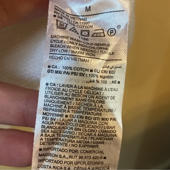 Old Navy White Crew Neck Sweater with American Flag Design - Picture 4 of 5